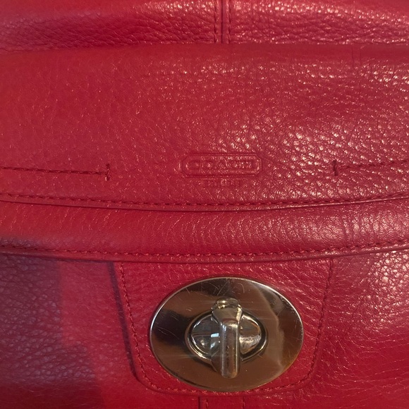 Red leather Coach bag - Picture 4 of 5